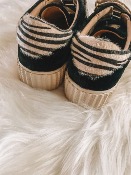 BASKETS  ECLAIR NOIRES  VANESSA WU 