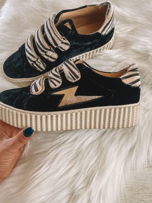 BASKETS  ECLAIR NOIRES  VANESSA WU 